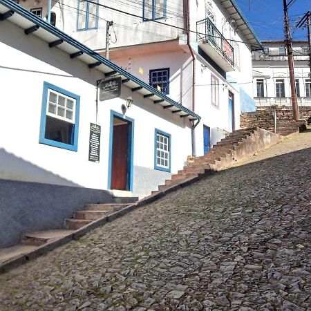 Quarto Individual Em Hospedaria No Centro أورو بريتو المظهر الخارجي الصورة