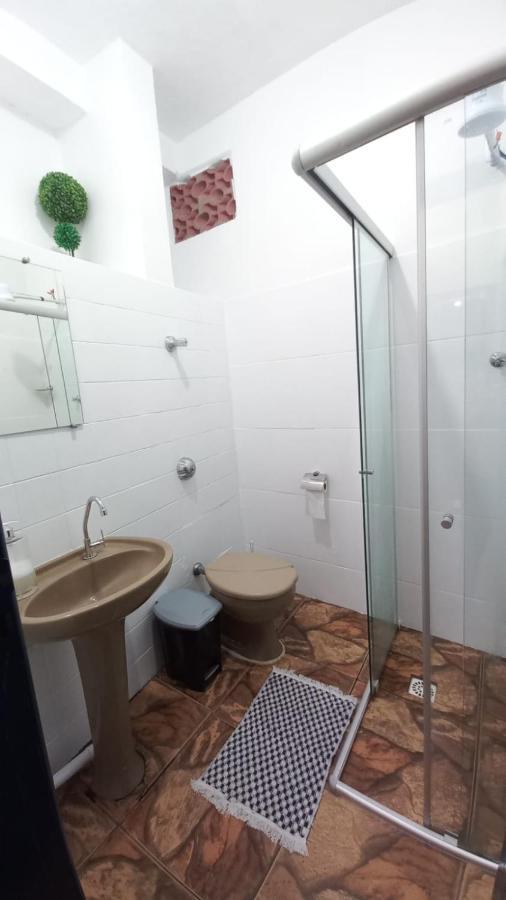 Quarto Individual Em Hospedaria No Centro أورو بريتو المظهر الخارجي الصورة