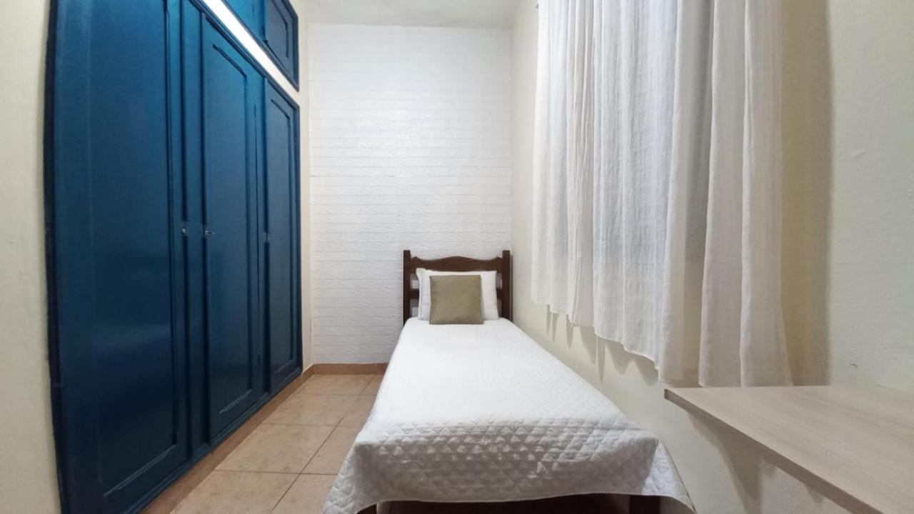 Quarto Individual Em Hospedaria No Centro أورو بريتو المظهر الخارجي الصورة